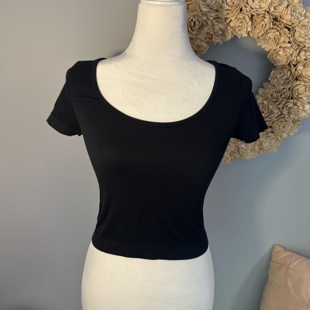 SO Black Fitted Crop T-Shirt